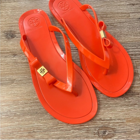Tory Burch Thong Sandals Orange Size 9 Jelly Thong (Hard plastic)Gold Bow detail - Picture 1 of 7